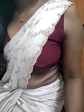 Snapshot of Tamilmallu-duskygirl03 chatting on February 28, 6:03 am Tamilmallu-duskygirl03 online show from February 28, 6:03 am