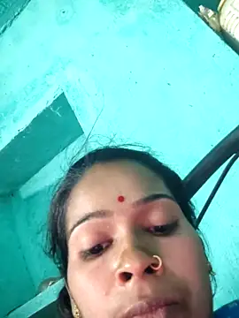 Co punam online show from April 17, 3:04 pm