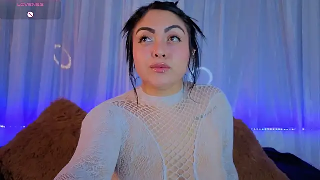 Victoria Jonhss online show from April 2, 1:58 am