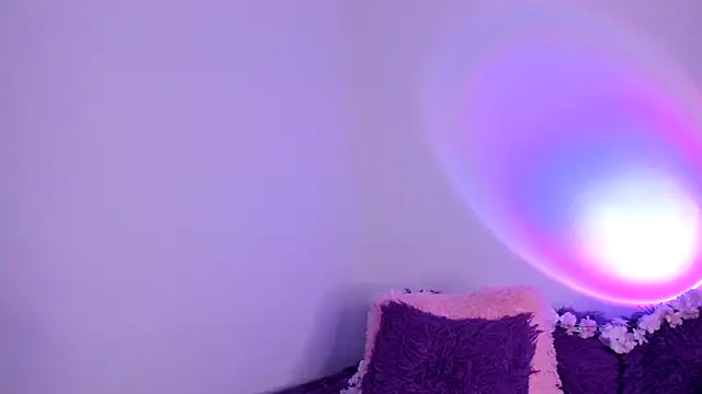 HeidyRousse online show from December 19, 10:00 am