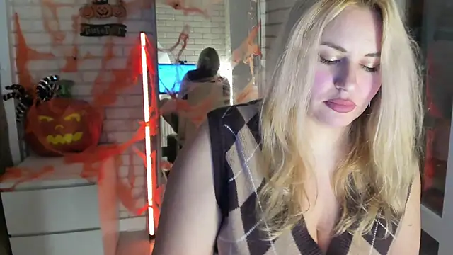 Snapshot of Passion-Blondy chatting on October 22, 7:46 pm Passion-Blondy online show from October 22, 7:46 pm