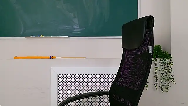 ClaireMathis online show from March 16, 2:54 pm