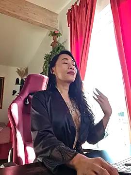 bianca bellamy online show from April 8, 8:03 am