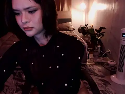 Snapshot of tyra_lurer chatting on July 19, 4:54 pm tyra lurer online show from July 19, 4:54 pm