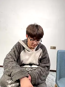 KK-cuteboy online show from November 9, 11:08 am