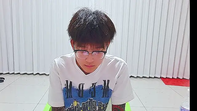 KK-cuteboy online show from July 18, 11:25 am
