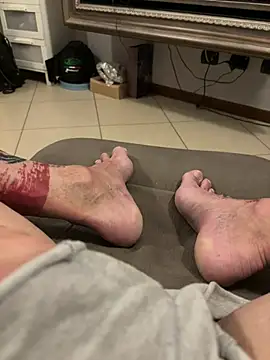 Sexy-feet78 online show from April 20, 8:21 pm