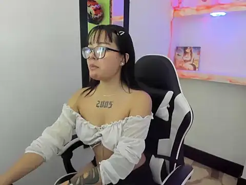 Snapshot of dayo_evans chatting on October 24, 9:22 pm dayo evans online show from October 24, 9:22 pm