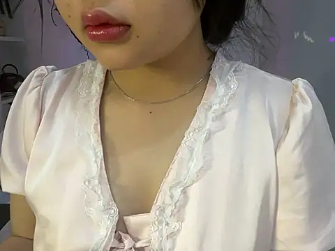 Snapshot of BeChinh_Lee chatting on May 24, 5:01 am BeChinh Lee online show from May 24, 5:01 am