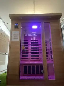 Snapshot of DrDreAu chatting on November 10, 8:57 am DrDreAu online show from November 10, 8:57 am