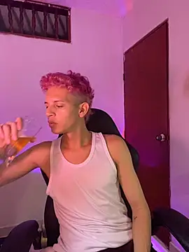 tylernova online show from November 11, 3:50 am