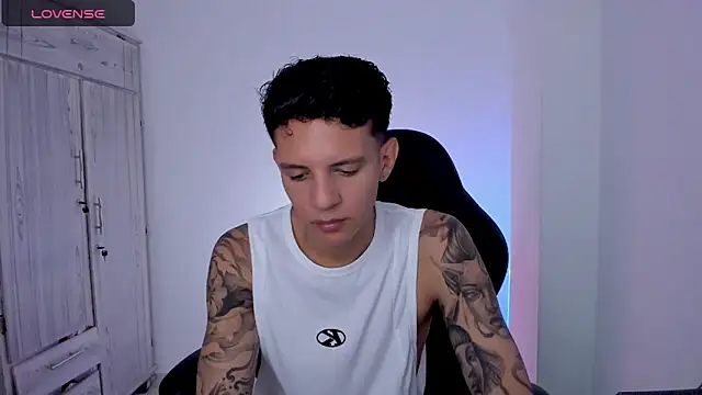 tylernova online show from May 9, 3:45 am