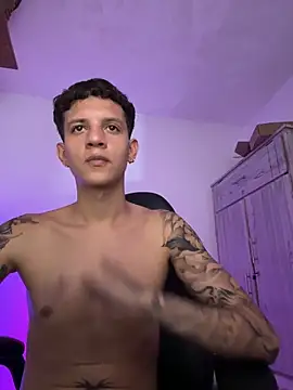 tylernova online show from May 12, 2:30 am