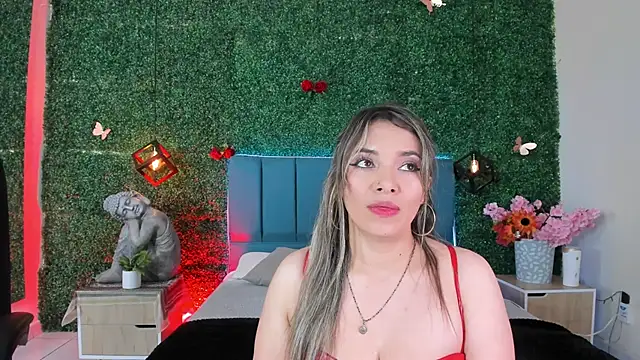 Kiaraa88 online show from June 11, 7:56 pm