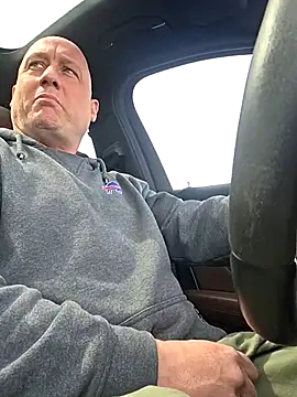 akstr8 online show from March 25, 5:52 pm