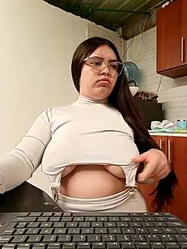 sofia athome online show from November 12, 7:35 pm