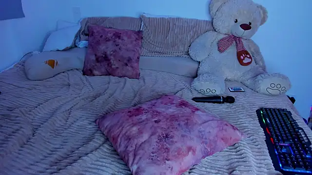 Snapshot of majo_gallego chatting on November 18, 9:52 pm majo gallego online show from November 18, 9:52 pm