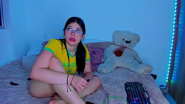 Snapshot of majo_gallego chatting on November 20, 12:00 am majo gallego online show from November 20, 12:00 am