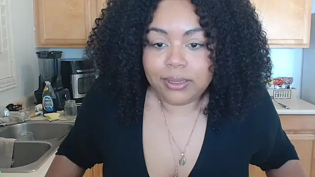 KalaniRose online show from November 5, 9:48 pm