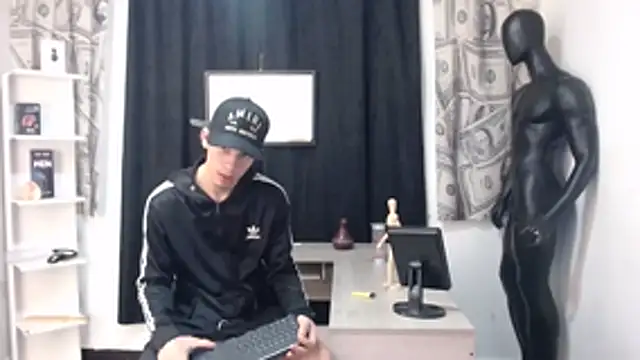 Pride couple online show from February 24, 11:25 pm