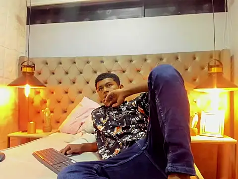 MorenitoDigno online show from October 25, 6:46 pm