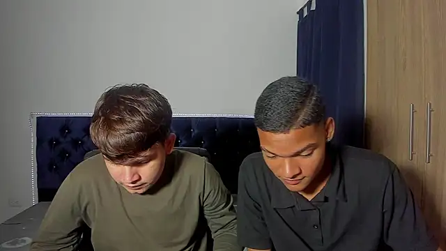 Snapshot of isaac_master77 chatting on November 16, 3:23 am isaac master77 online show from November 16, 3:23 am