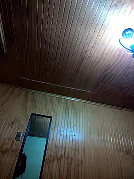 Snapshot of Tophe1 chatting on October 12, 8:13 am Tophe1 online show from October 12, 8:13 am