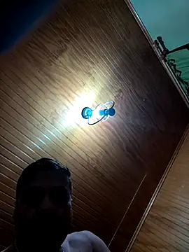 Snapshot of Tophe1 chatting on October 13, 7:41 am Tophe1 online show from October 13, 7:41 am