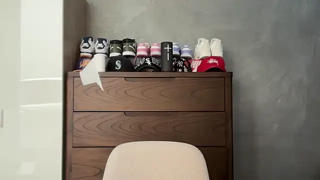 itssosierra online show from April 1, 1:28 am