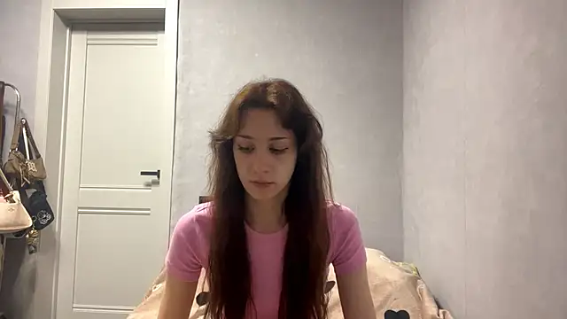 Snapshot of WildPeachh chatting on October 23, 6:06 pm WildPeachh online show from October 23, 6:06 pm