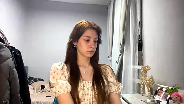 Snapshot of WildPeachh chatting on November 17, 7:08 pm WildPeachh online show from November 17, 7:08 pm