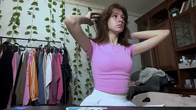 Snapshot of WildPeachh chatting on November 27, 7:38 pm WildPeachh online show from November 27, 7:38 pm