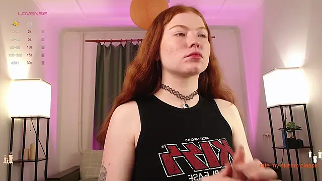 Snapshot of GingerCute chatting on November 2, 3:58 pm GingerCute online show from November 2, 3:58 pm