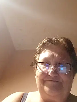 Katherine735 online show from May 23, 11:31 pm