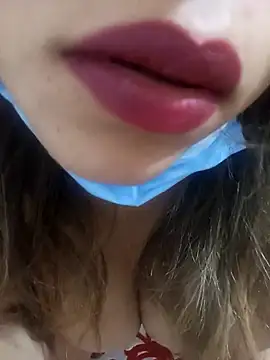 Snapshot of FATIFATIMOROC chatting on February 4, 8:03 pm FATIFATIMOROC online show from February 4, 8:03 pm