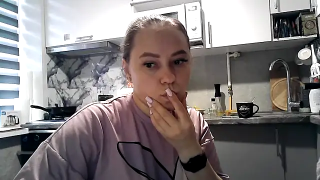 Snapshot of Ladikisss_20 chatting on October 13, 8:58 am Ladikisss 20 online show from October 13, 8:58 am