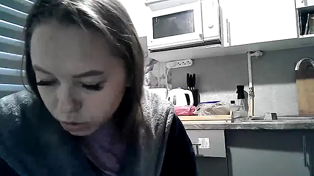 Snapshot of Ladikisss_20 chatting on October 14, 4:13 am Ladikisss 20 online show from October 14, 4:13 am