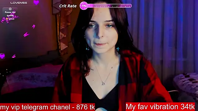 Snapshot of ArianaLight chatting on December 2, 8:37 pm ArianaLight online show from December 2, 8:37 pm