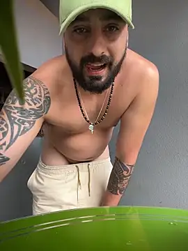 Snapshot of Sedutor69- chatting on October 26, 6:25 pm Sedutor69- online show from October 26, 6:25 pm