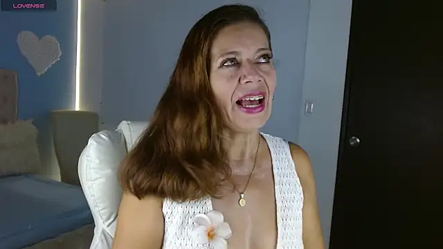 Snapshot of channelsmith_55 chatting on January 6, 1:15 pm channelsmith 55 online show from January 6, 1:15 pm