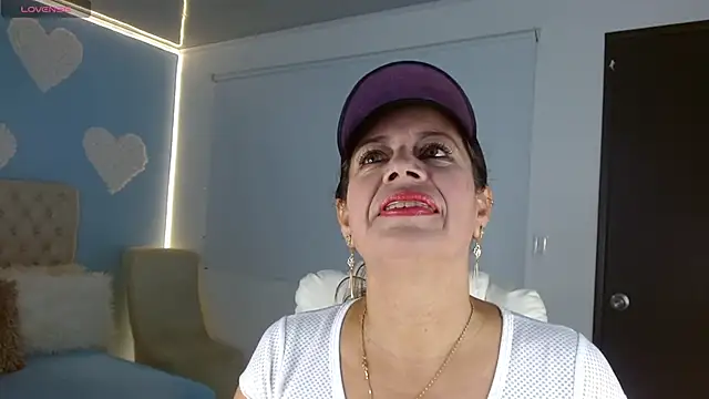 Snapshot of channelsmith_55 chatting on January 17, 1:49 pm channelsmith 55 online show from January 17, 1:49 pm