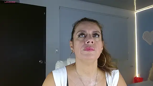 Snapshot of channelsmith_55 chatting on February 21, 1:45 pm channelsmith 55 online show from February 21, 1:45 pm