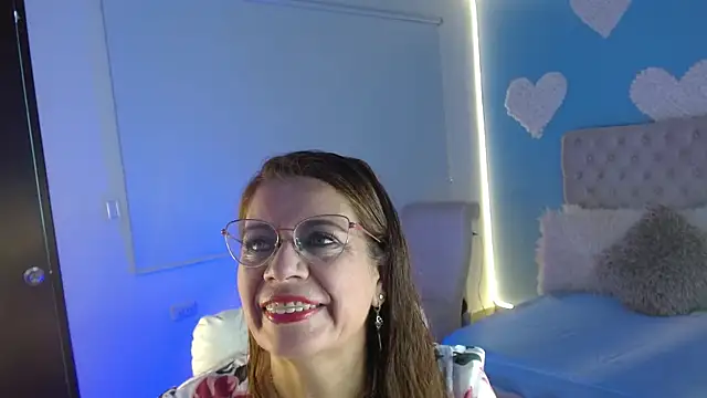 Snapshot of channelsmith_55 chatting on April 23, 1:24 pm channelsmith 55 online show from April 23, 1:24 pm