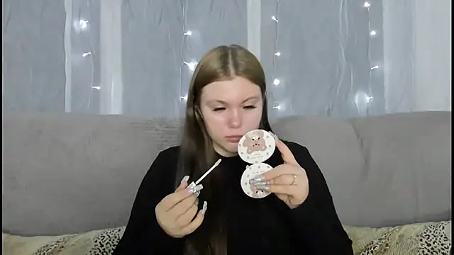 Snapshot of Musegirl chatting on December 19, 1:56 am Musegirl online show from December 19, 1:56 am