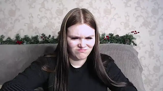 Snapshot of Musegirl chatting on February 13, 8:21 am Musegirl online show from February 13, 8:21 am