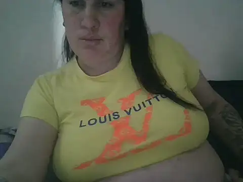 damita17 online show from April 20, 1:30 am