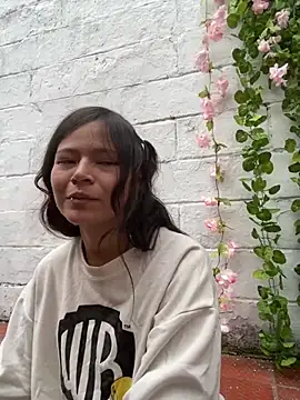 Ninfa pink online show from October 10, 3:11 pm