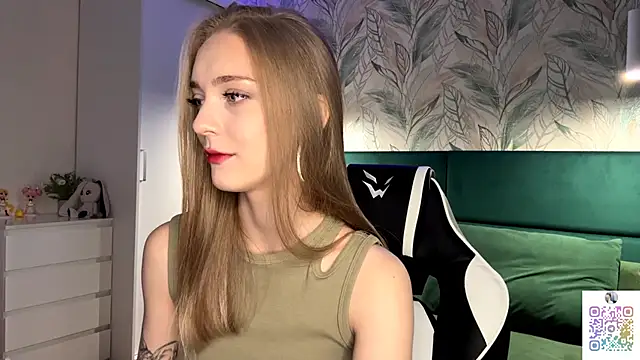 Snapshot of EvaPeace chatting on October 27, 4:22 pm EvaPeace online show from October 27, 4:22 pm