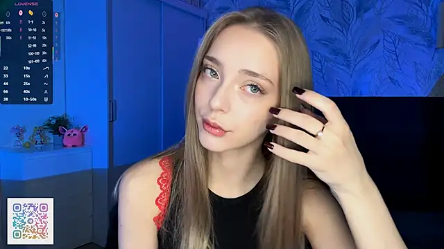 Snapshot of EvaPeace chatting on November 24, 5:23 pm EvaPeace online show from November 24, 5:23 pm