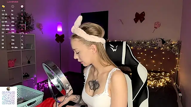 EvaPeace online show from January 5, 7:06 pm